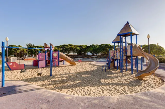 $420,000 | 59 Marina Lakes Drive, Richmond, CA 94804