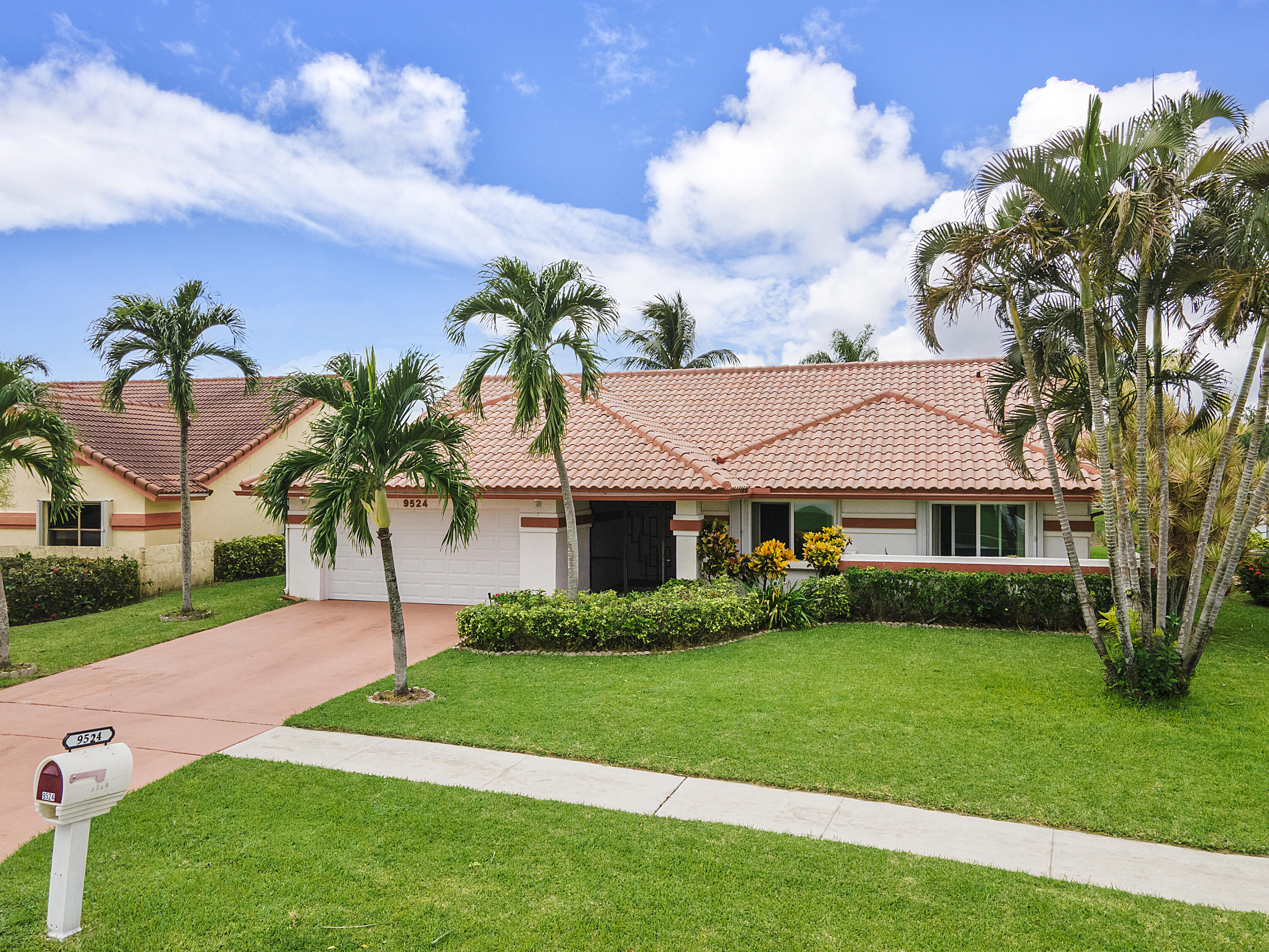 9524 El Clair Ranch Road Boynton Beach, FL 33437 - Photo 4 of 56 9524_El_Clair_Ranch_Rd_04