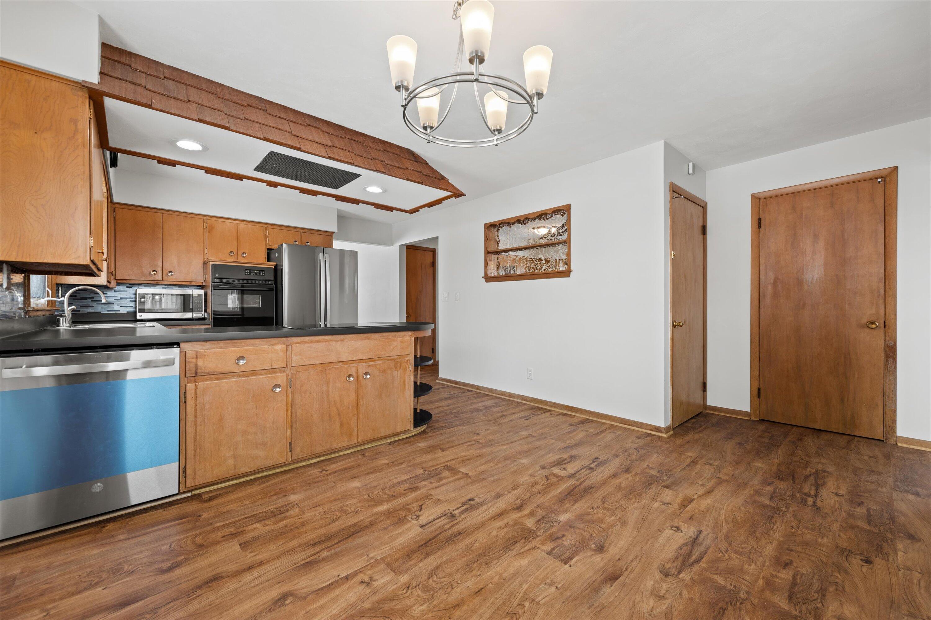 S46-w29780 Genesee Road Waukesha, WI 53189 - Photo 40 of 53 42-IMG_0205