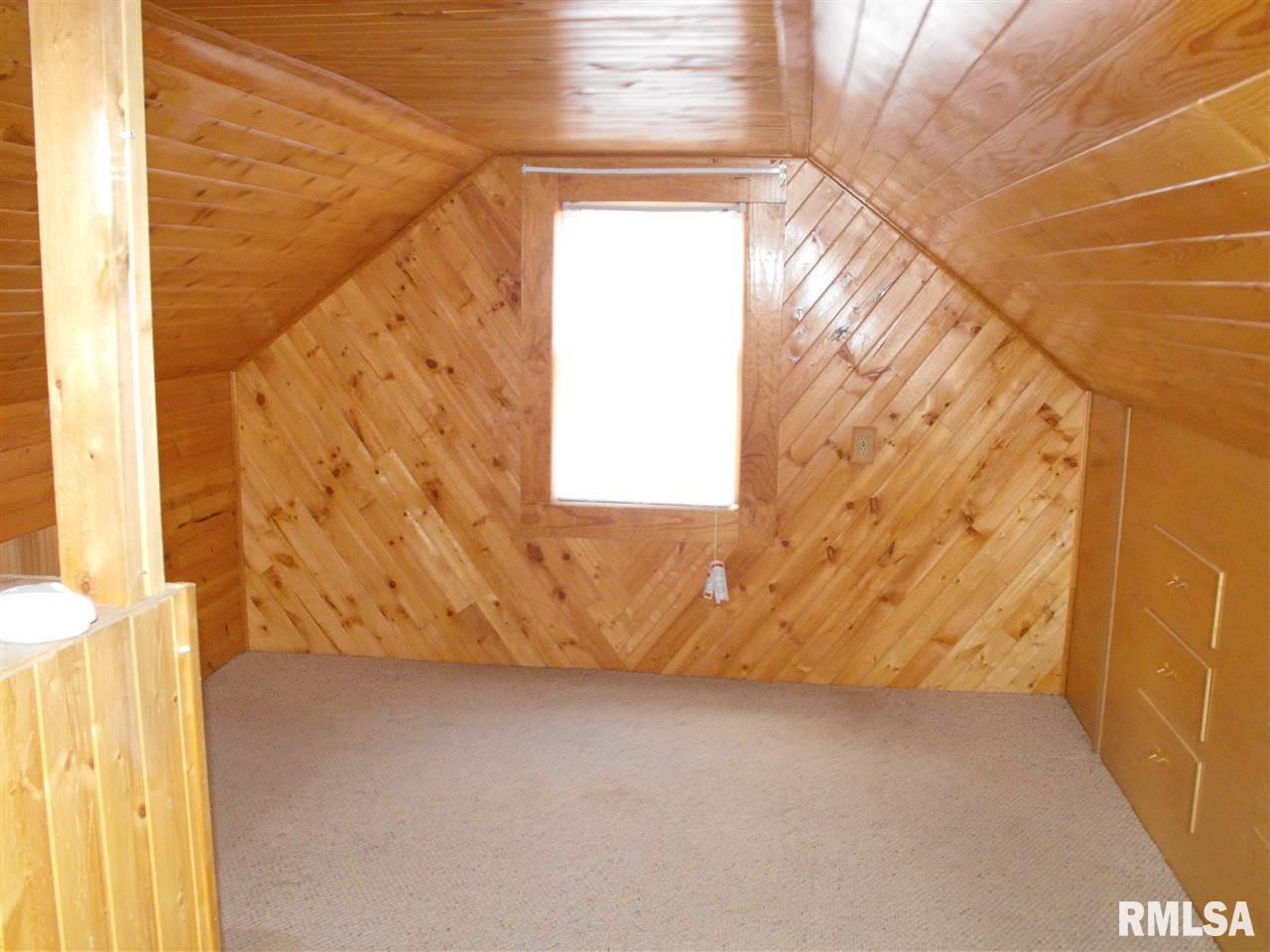 2005 4th Street Moline, IL 61265 - Photo 14 of 15 Gallery Image 14