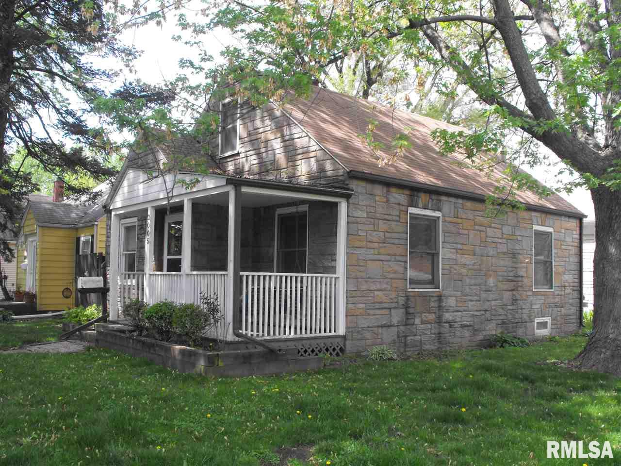 2005 4th Street Moline, IL 61265 - Photo 3 of 15 Gallery Image 3