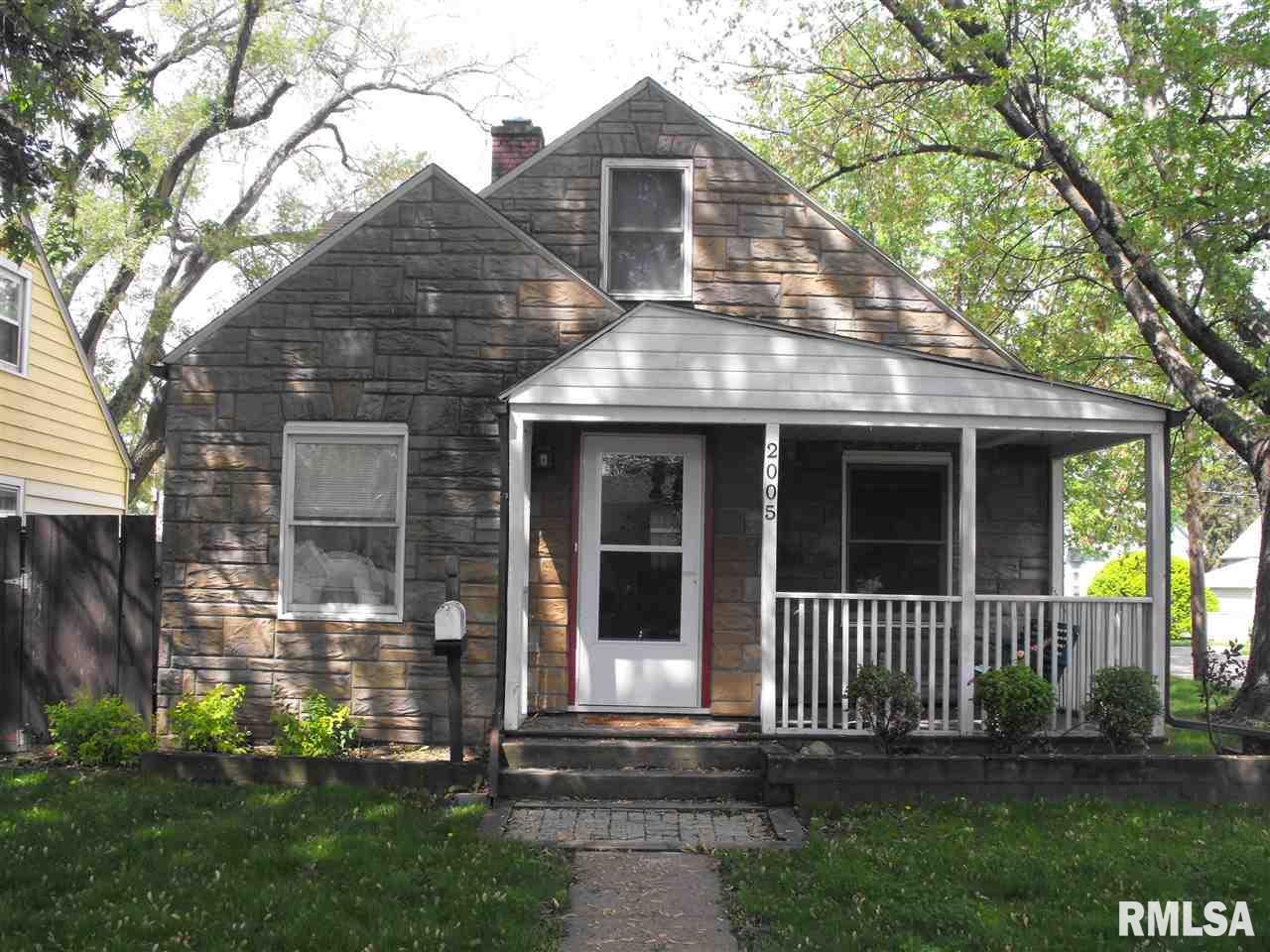 2005 4th Street Moline, IL 61265 - Photo 4 of 15 Gallery Image 4