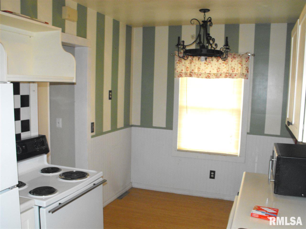 2005 4th Street Moline, IL 61265 - Photo 10 of 15 Gallery Image 10