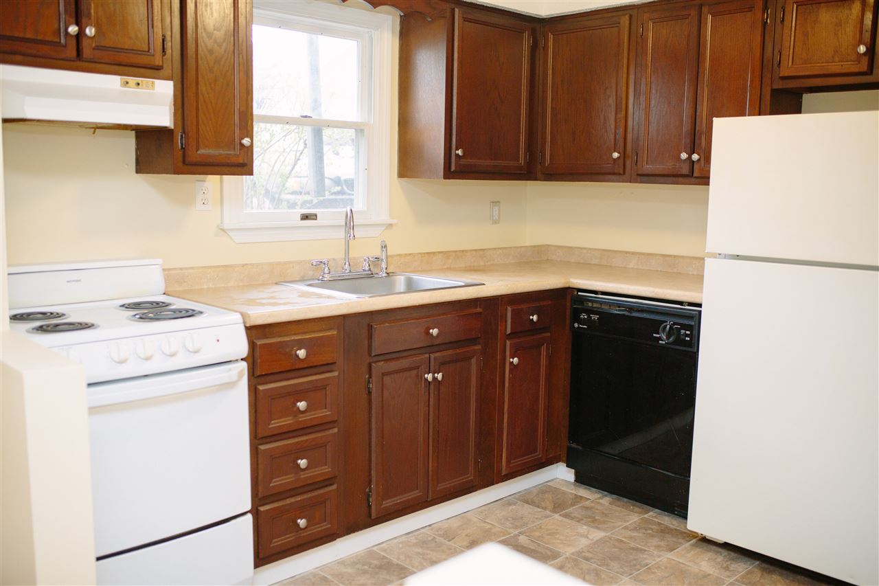 4 Brochu Court Rochester, NH 03867 - Photo 2 of 17