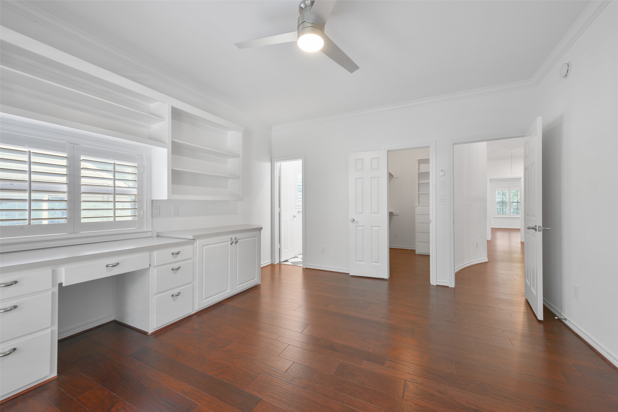 3724 Wroxton Road Houston, TX 77005 - Photo 25 of 40 This bedroom also has a very large walk-in closet.