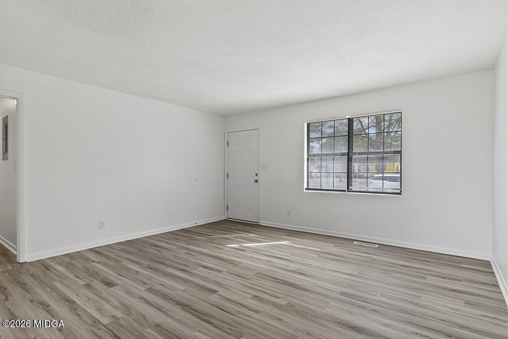 417 Stanley Street Perry, GA 31069 - Photo 11 of 24 Living room