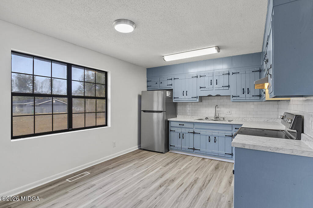 417 Stanley Street Perry, GA 31069 - Photo 12 of 24 Kitchen