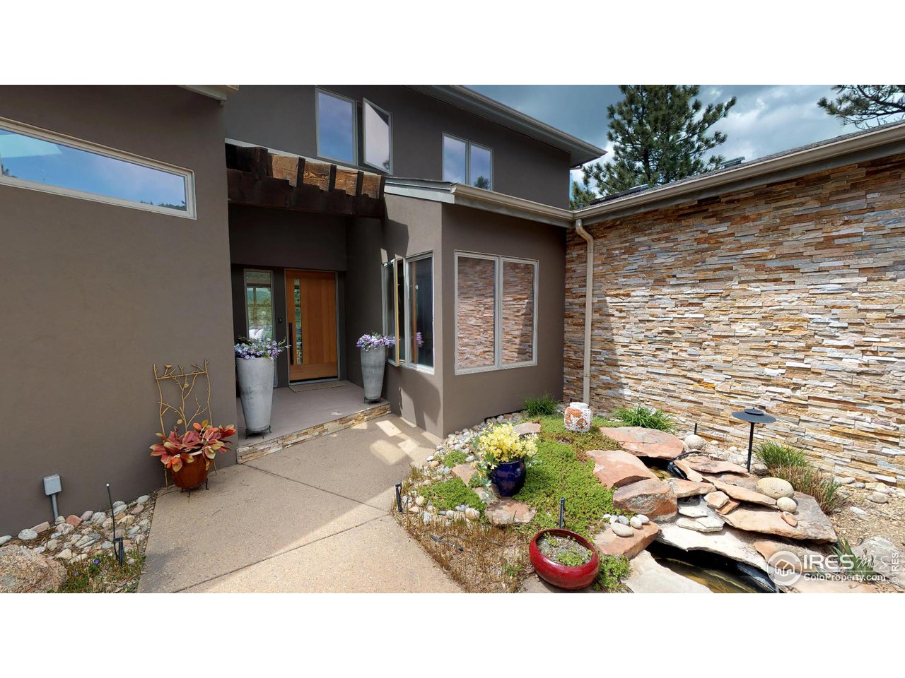 141 Poorman Road Boulder, CO 80302 - Photo 4 of 40 Welcoming entryway
