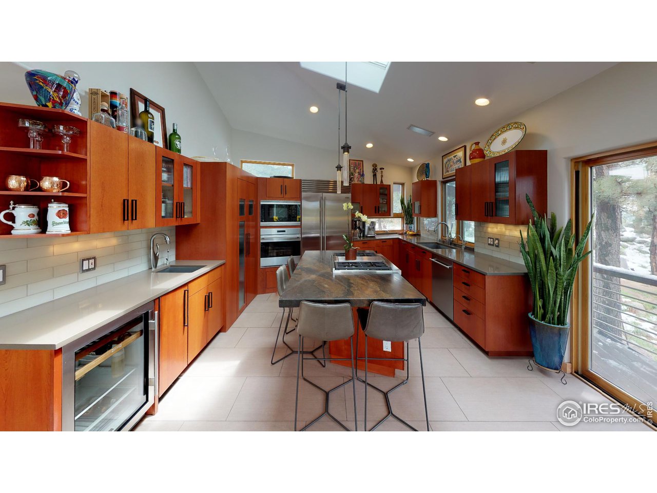 141 Poorman Road Boulder, CO 80302 - Photo 9 of 40 All high end appliances included