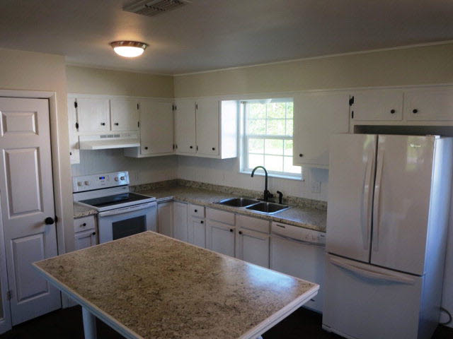 22143 Magnolia Street Robertsdale, AL 36567 - Photo 8 of 15