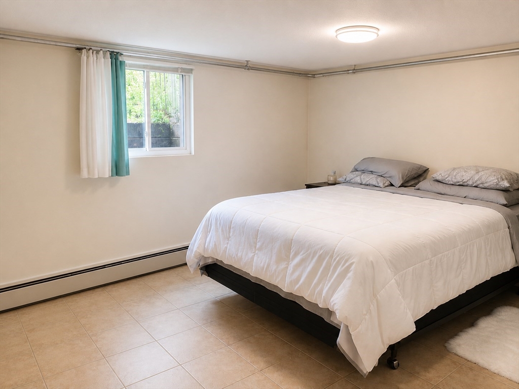 24 Bencliffe Circle, Unit G Newton, MA 02466 - Photo 2 of 5