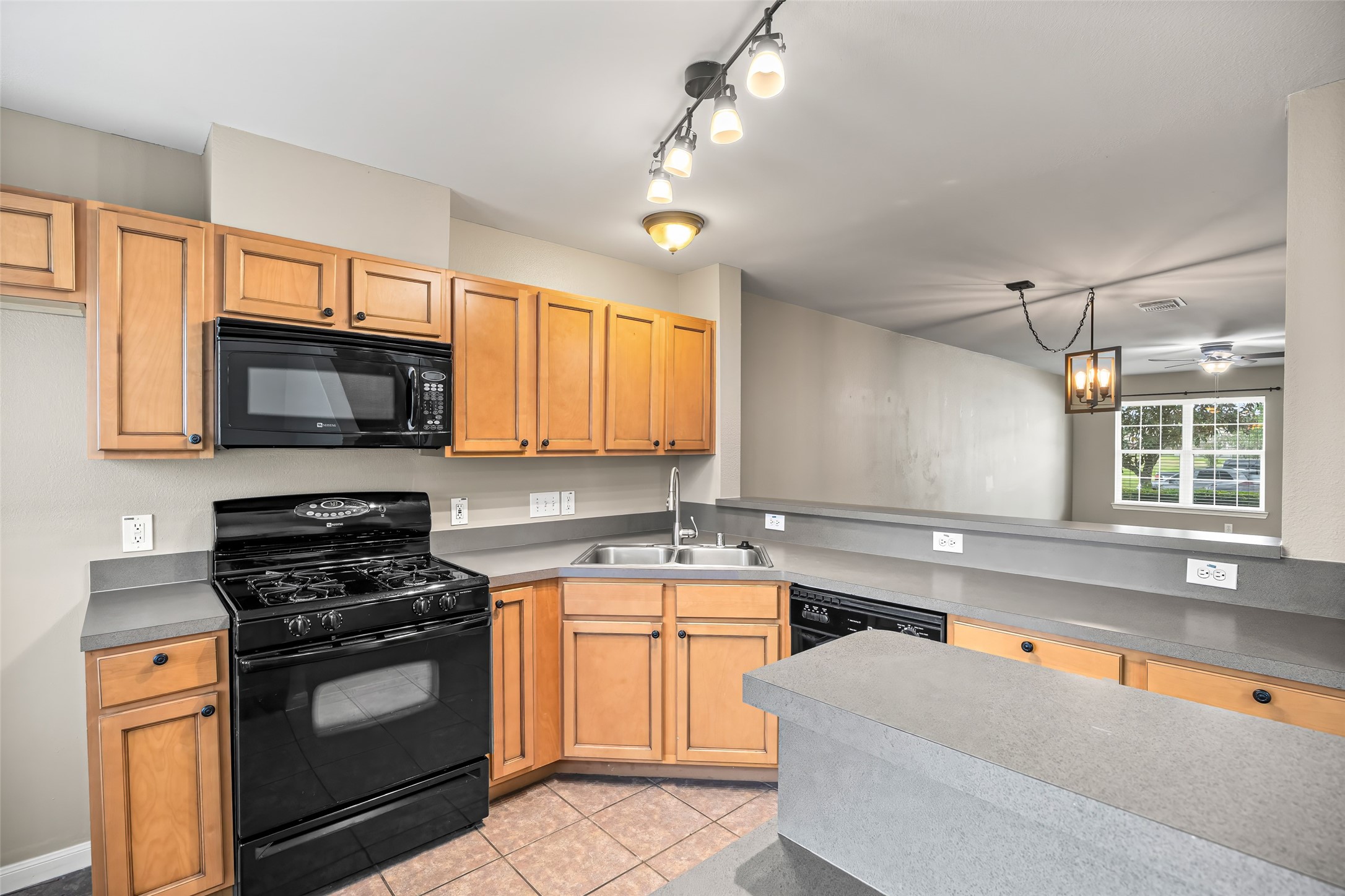 1651 Grable Cove Lane Spring, TX 77379 - Photo 8 of 20