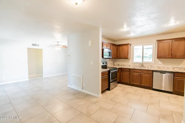 $2,500 | 1620 South Hardy Drive, Tempe, AZ 85281