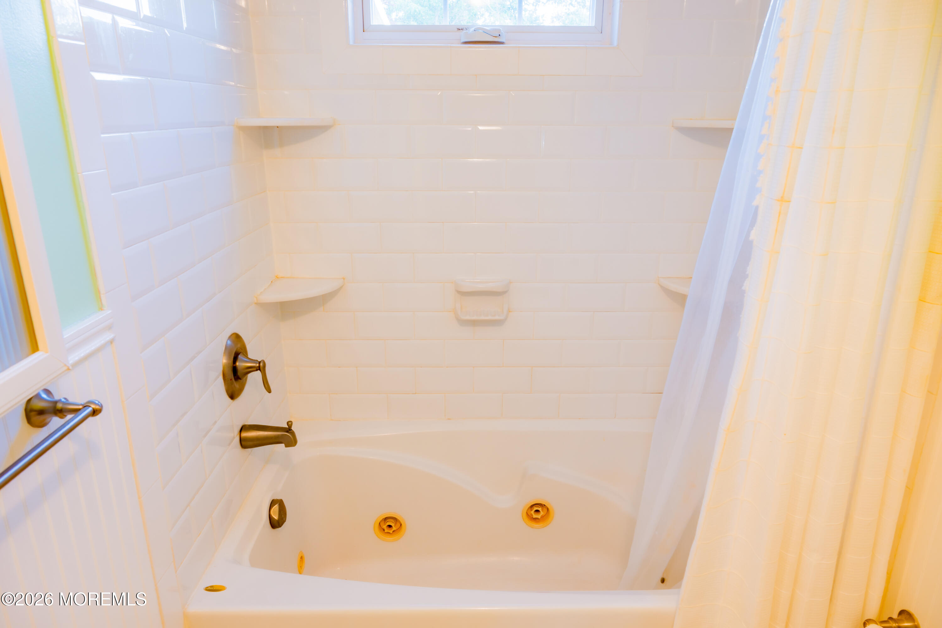 839 South Concourse Keyport, NJ 07735 - Photo 11 of 18 839 N Concourse jacuzzi