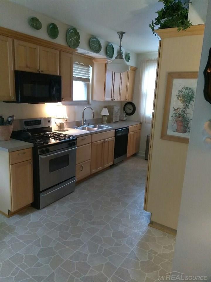 5541 Yorkshire Road Detroit, MI 48224 - Photo 6 of 14
