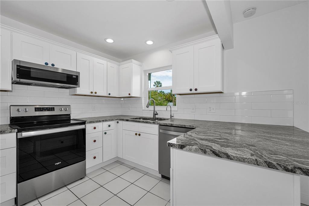 4909 Shoreview Court Port Richey, FL 34668 - Photo 21 of 67