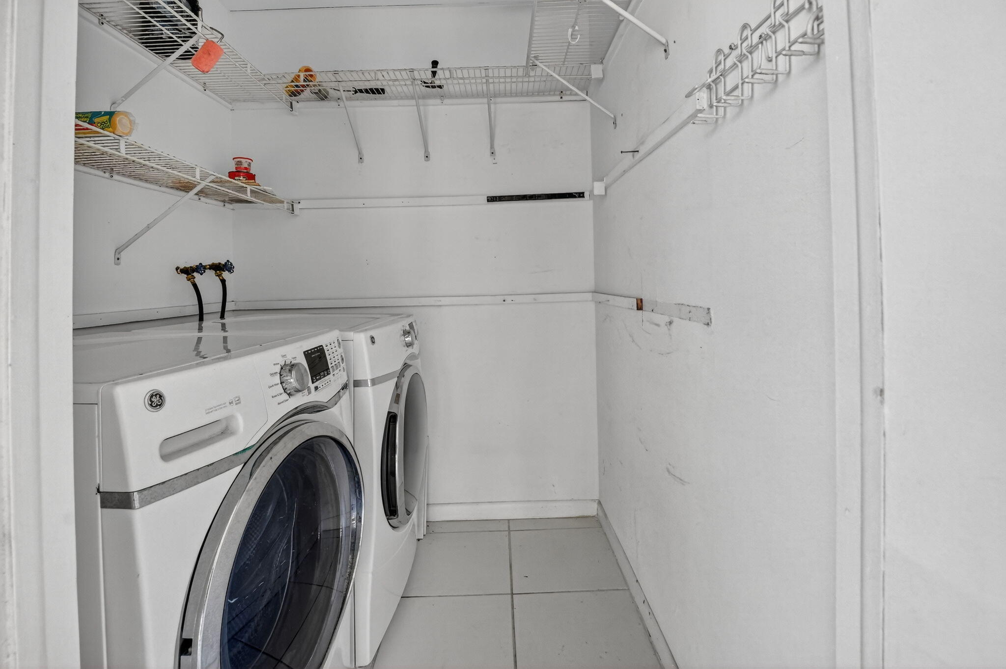 624 Flanders North Delray Beach, FL 33484 - Photo 27 of 44 a utility room with dryer and washer