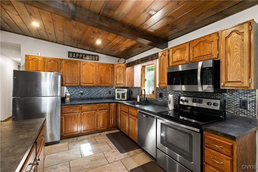 11090 Bell Hill Road Deerfield, NY 13502 - Photo 23 of 48