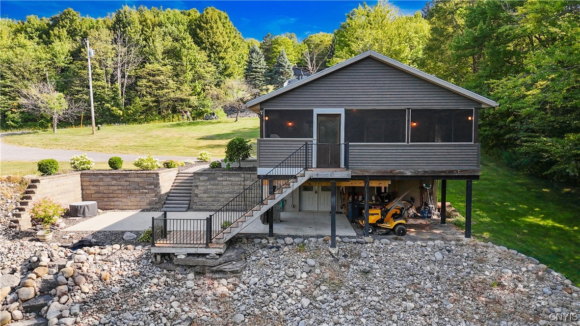 11090 Bell Hill Road Deerfield, NY 13502 - Photo 4 of 48