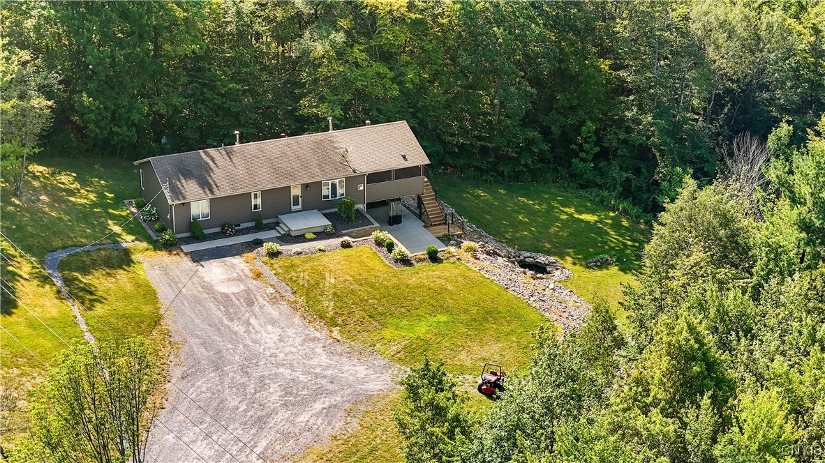 11090 Bell Hill Road Deerfield, NY 13502 - Photo 7 of 48