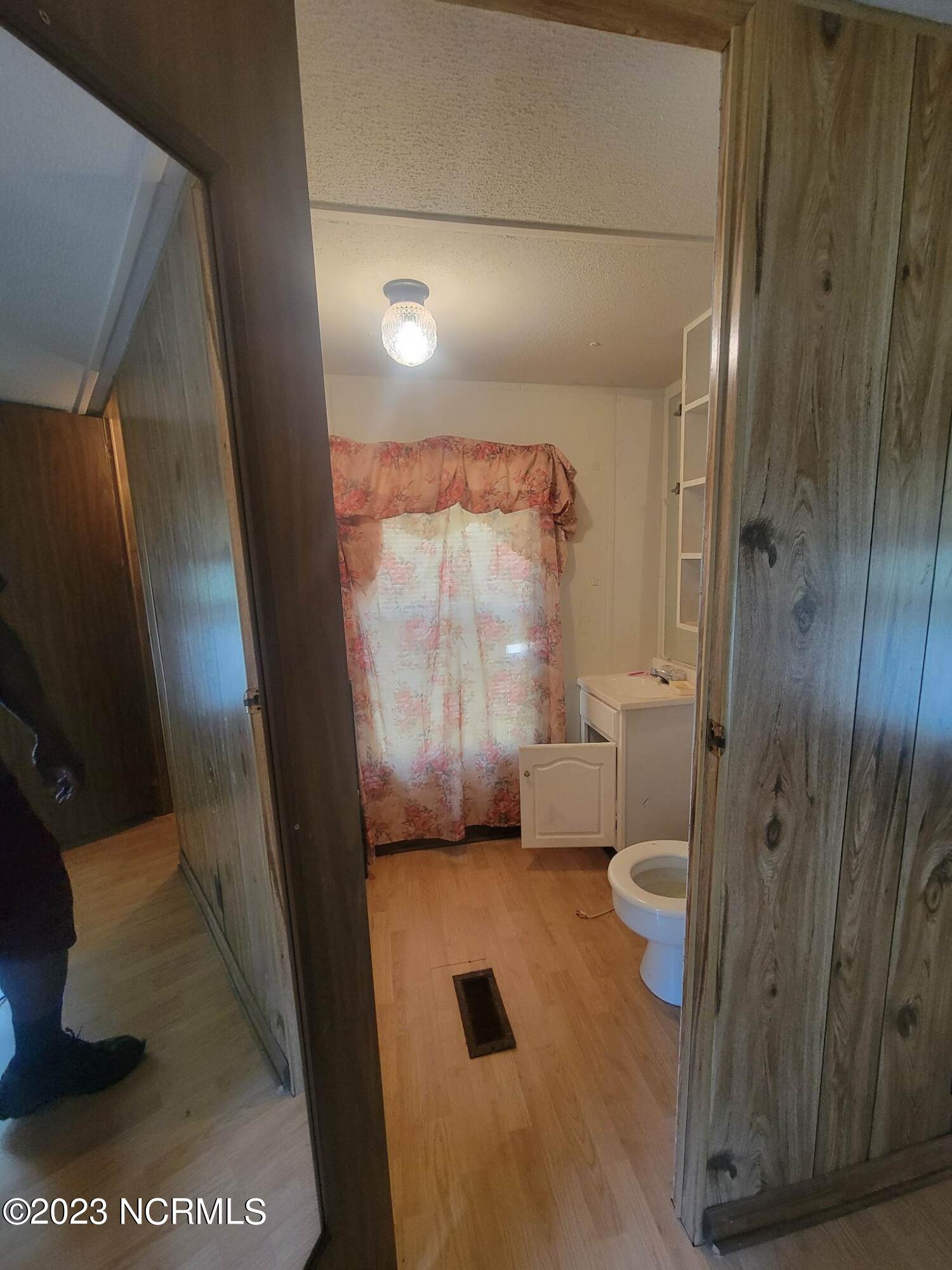 537 North Brown Road Beulaville, NC 28518 - Photo 18 of 26 341284721_909268443673412_75684140313457
