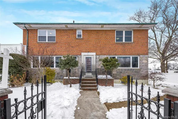 $1,358,000 | 64-04 Utopia Parkway | Fresh Meadows