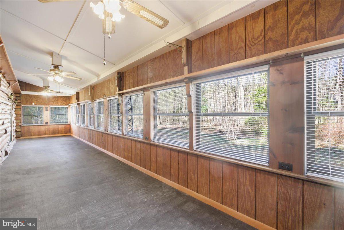 5256 Williamsburg Road Federalsburg, MD 21632 - Photo 12 of 27 Sun porch