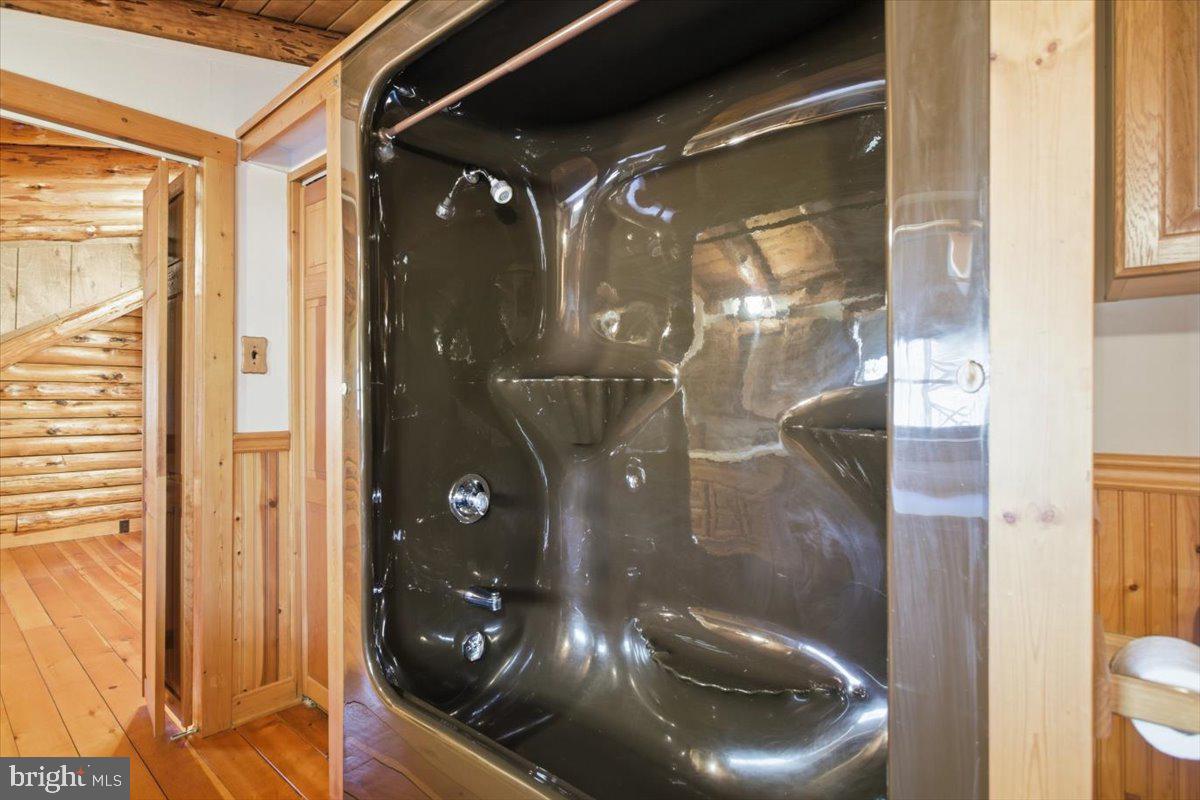 5256 Williamsburg Road Federalsburg, MD 21632 - Photo 15 of 27 Upstairs bathroom