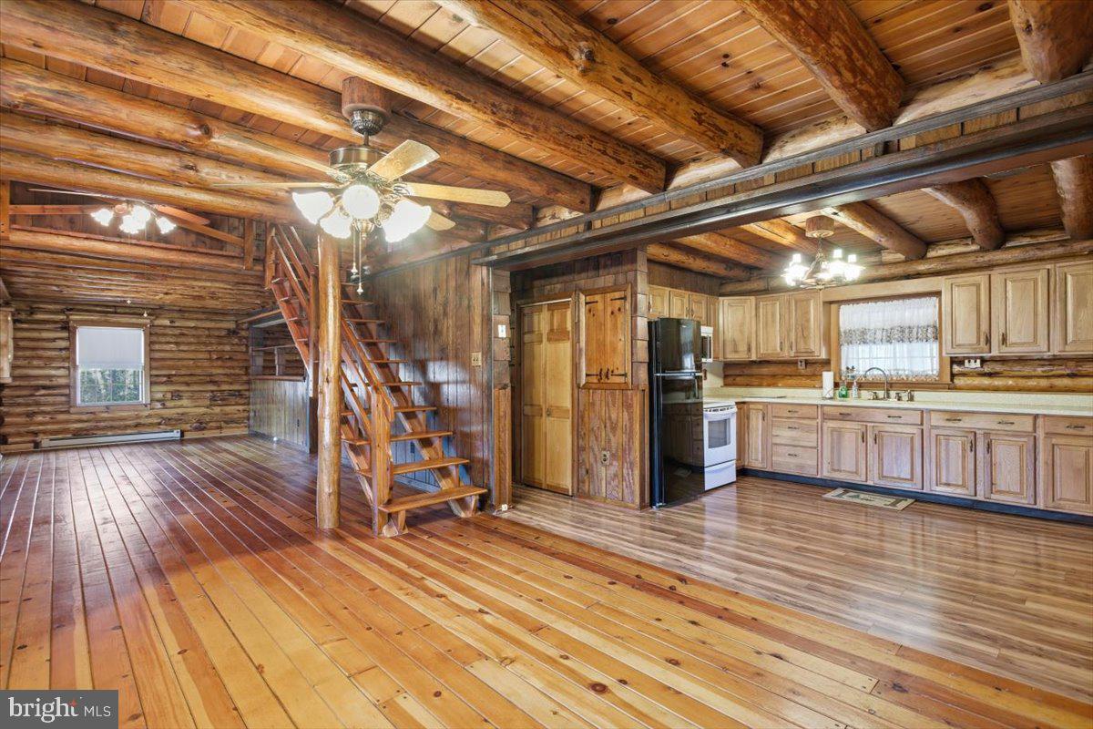 5256 Williamsburg Road Federalsburg, MD 21632 - Photo 6 of 27 Dining Area and Kitchen