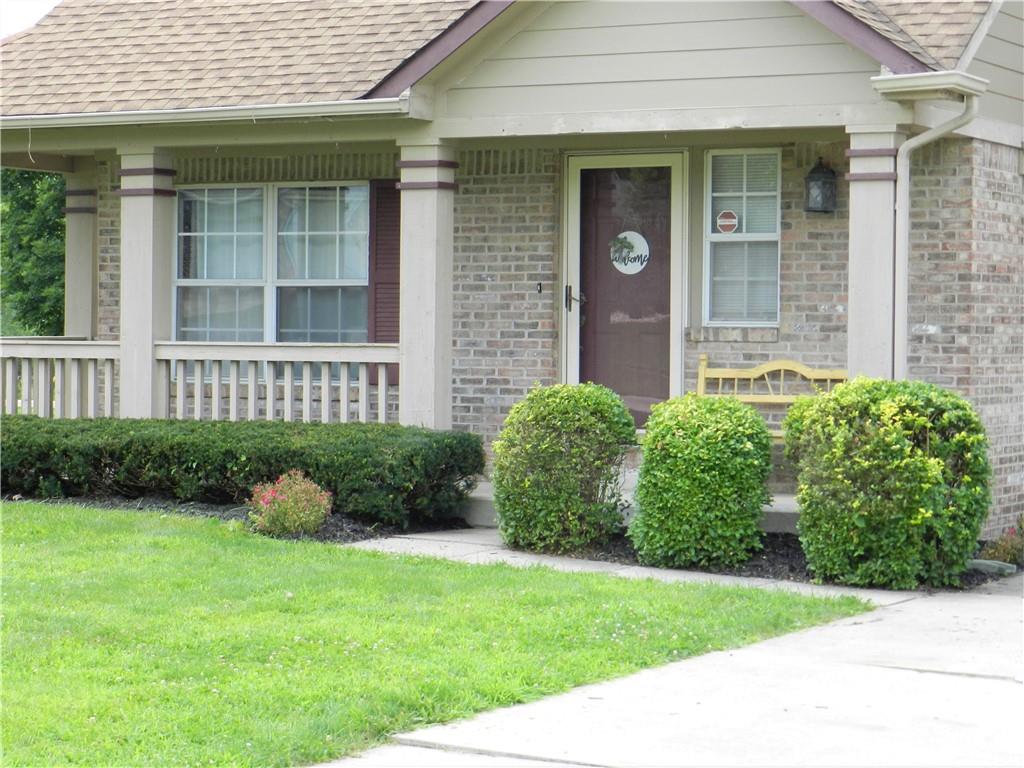 5738 Bold Ruler Drive Indianapolis, IN 46237 - Photo 2 of 34 Gallery Image 2