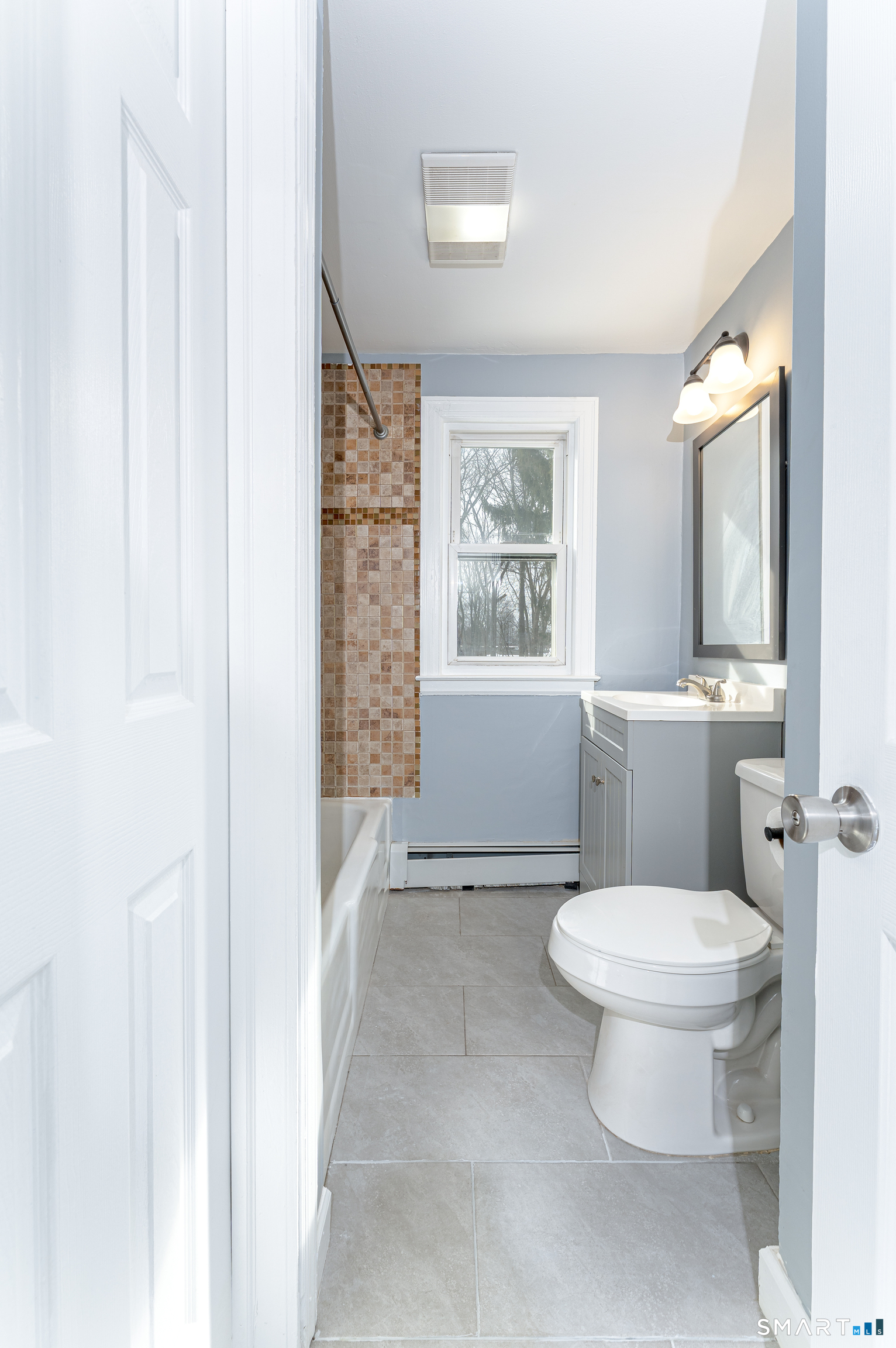 216 Madison Street Waterbury, CT 06706 - Photo 13 of 31