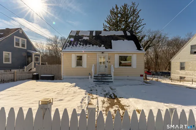 $295,000 | 216 Madison Street, Waterbury, CT 06706