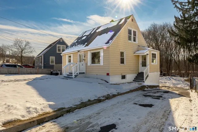 $295,000 | 216 Madison Street, Waterbury, CT 06706