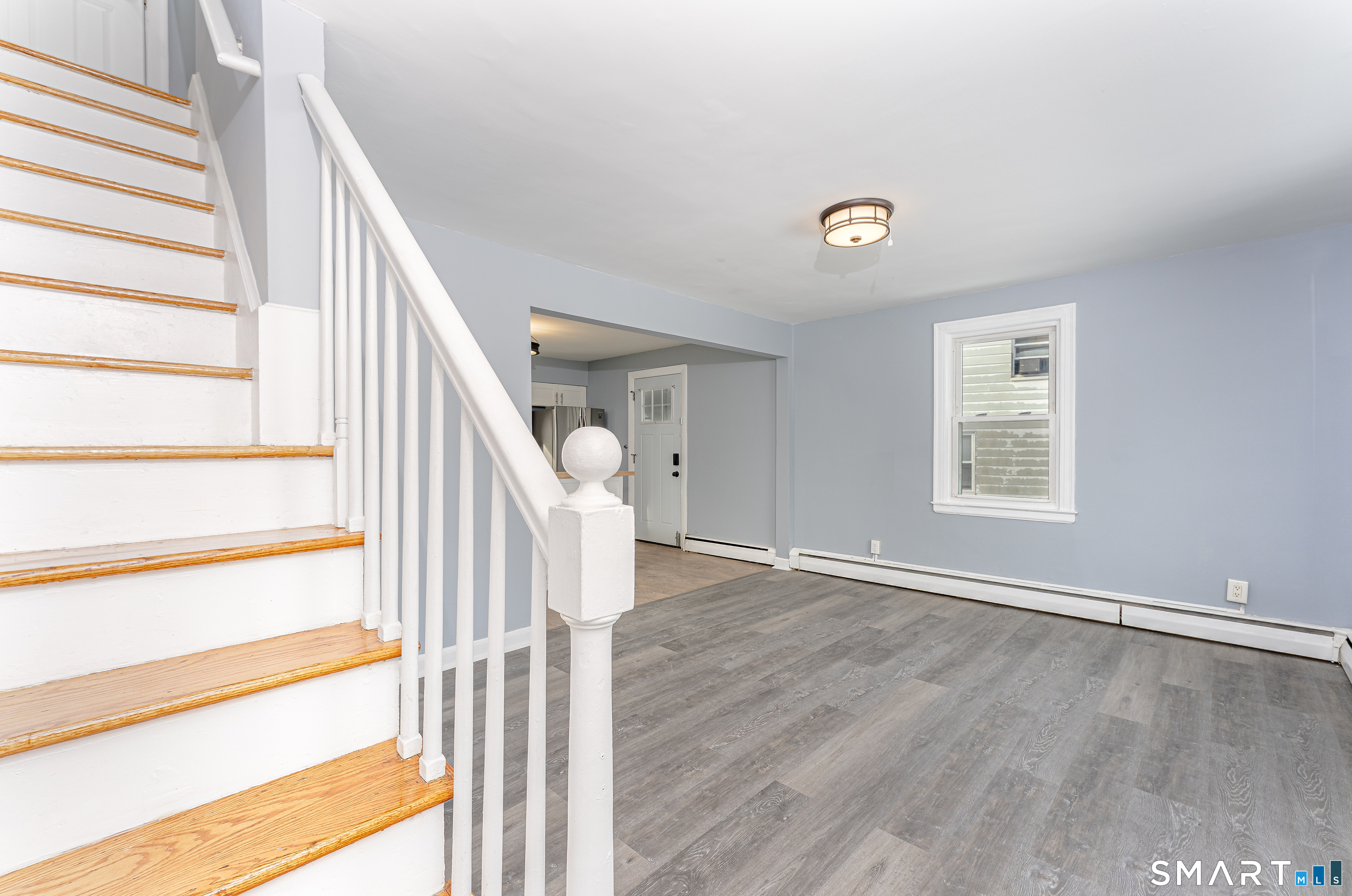 216 Madison Street Waterbury, CT 06706 - Photo 4 of 31