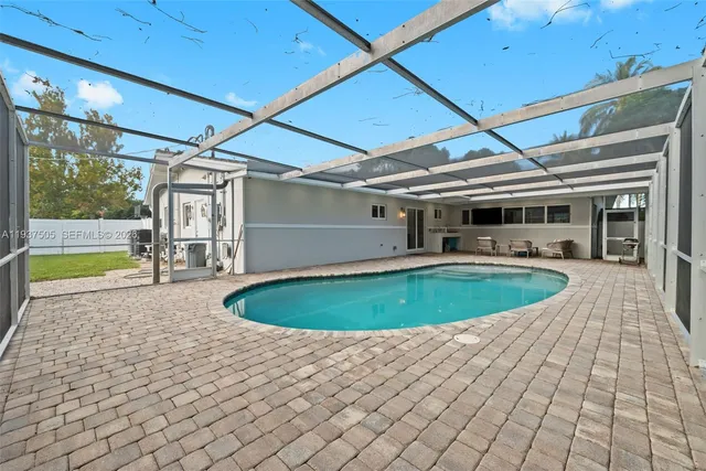 $1,009,999 | 400 Southwest 62nd Avenue, Plantation, FL 33317