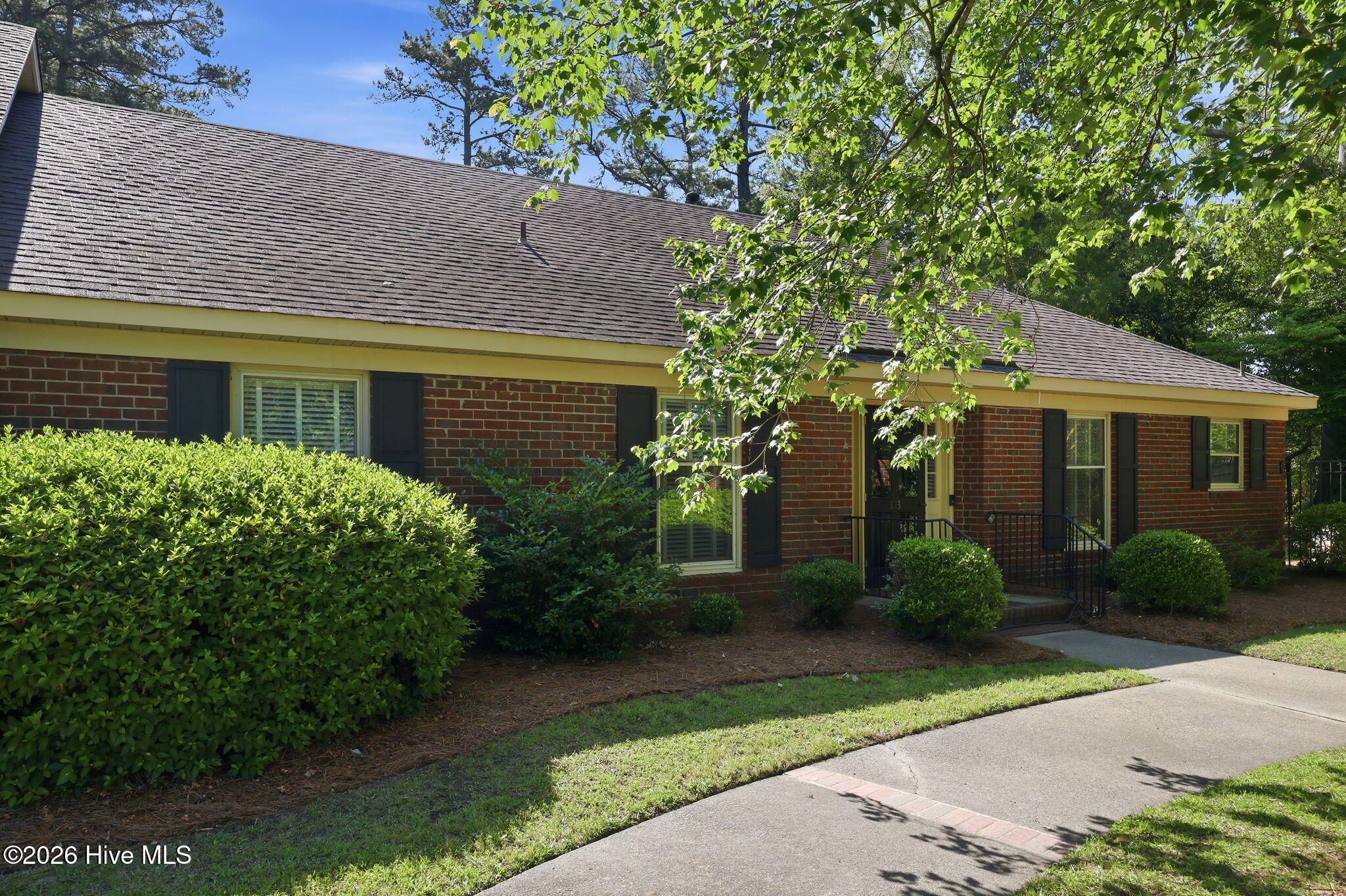 813 Greenbriar Road Kinston, NC 28501 - Photo 3 of 51 3-web-or-mls-IMG_0009
