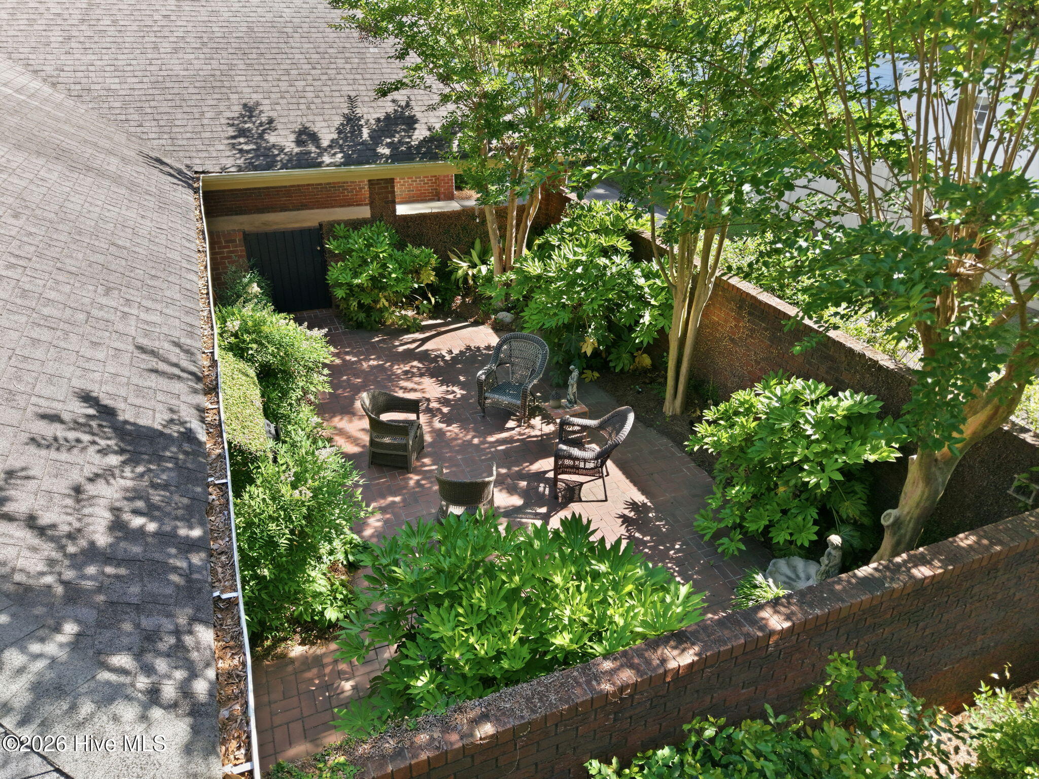813 Greenbriar Road Kinston, NC 28501 - Photo 6 of 51 6-web-or-mls-DJI_20260513100519_0002_D