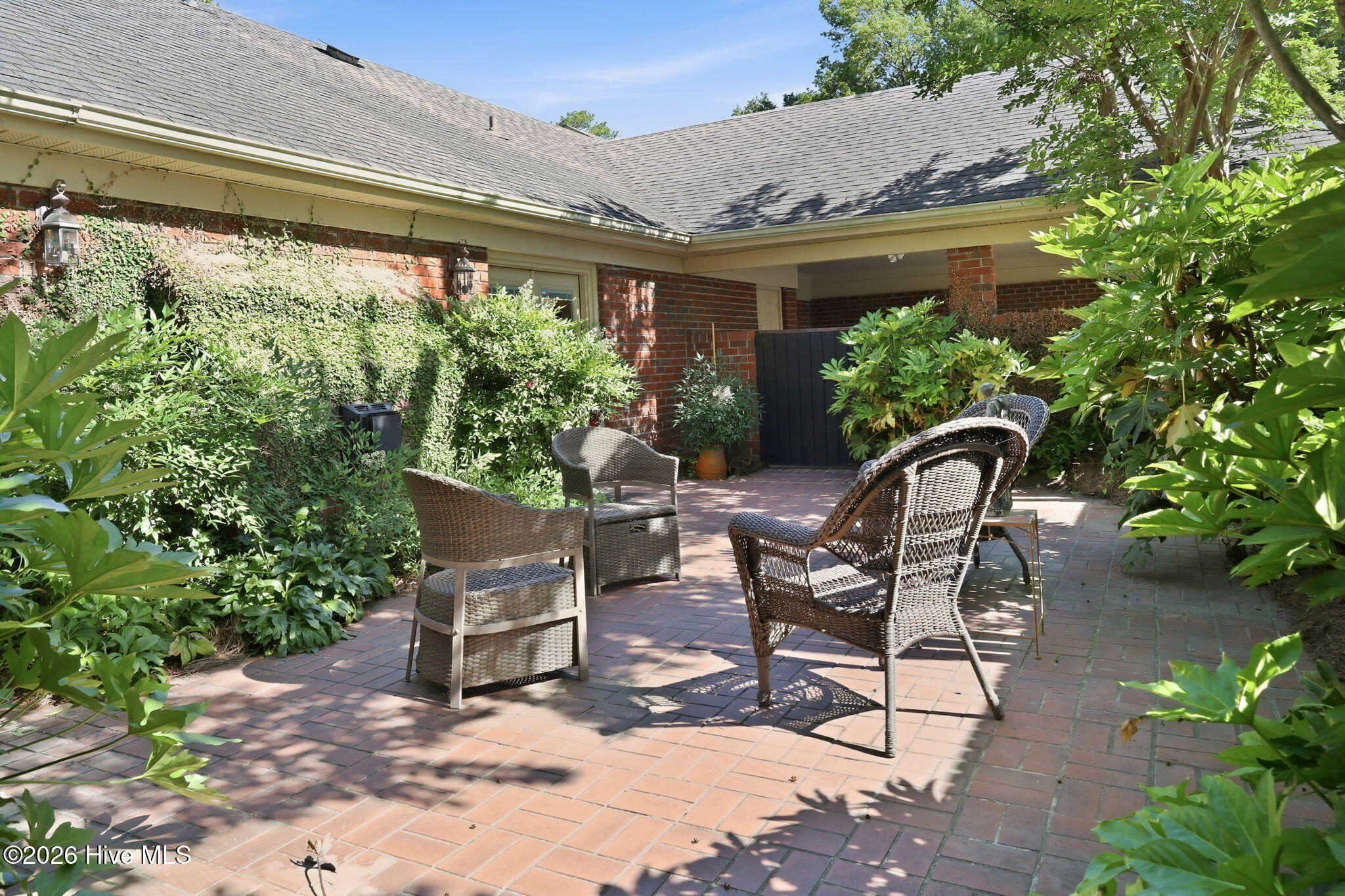 813 Greenbriar Road Kinston, NC 28501 - Photo 8 of 51 17-web-or-mls-IMG_0002