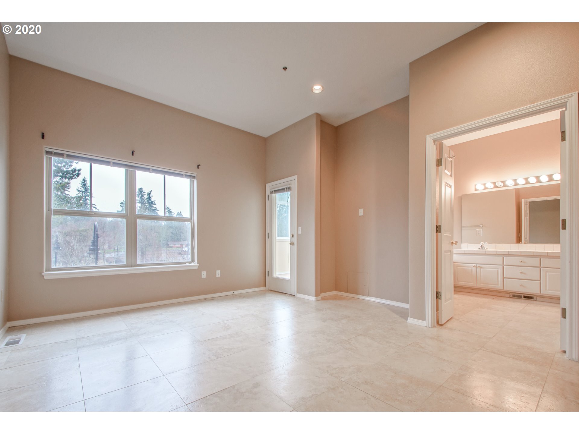 18690 Southwest Boones Ferry Road Tualatin, OR 97062 - Photo 12 of 32