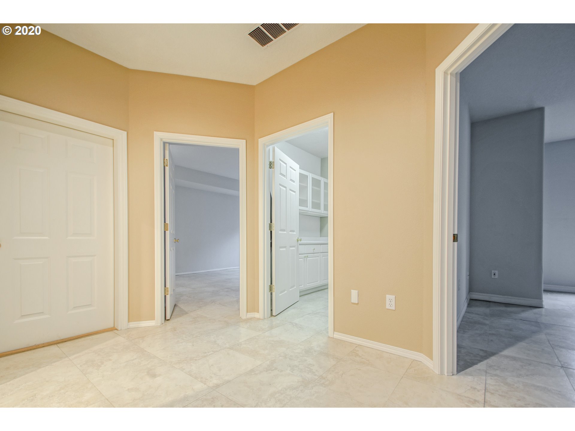 18690 Southwest Boones Ferry Road Tualatin, OR 97062 - Photo 19 of 32