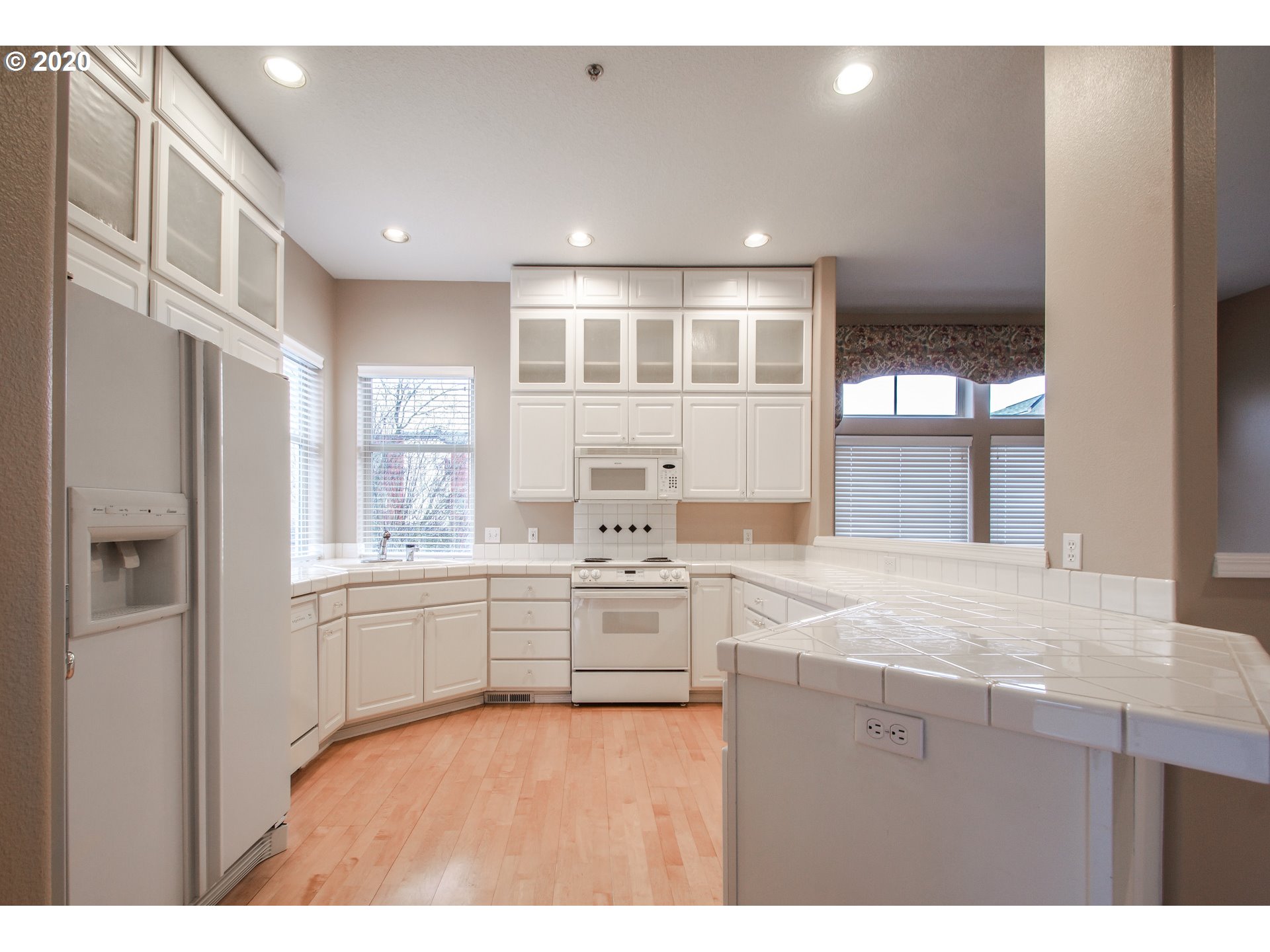 18690 Southwest Boones Ferry Road Tualatin, OR 97062 - Photo 3 of 32