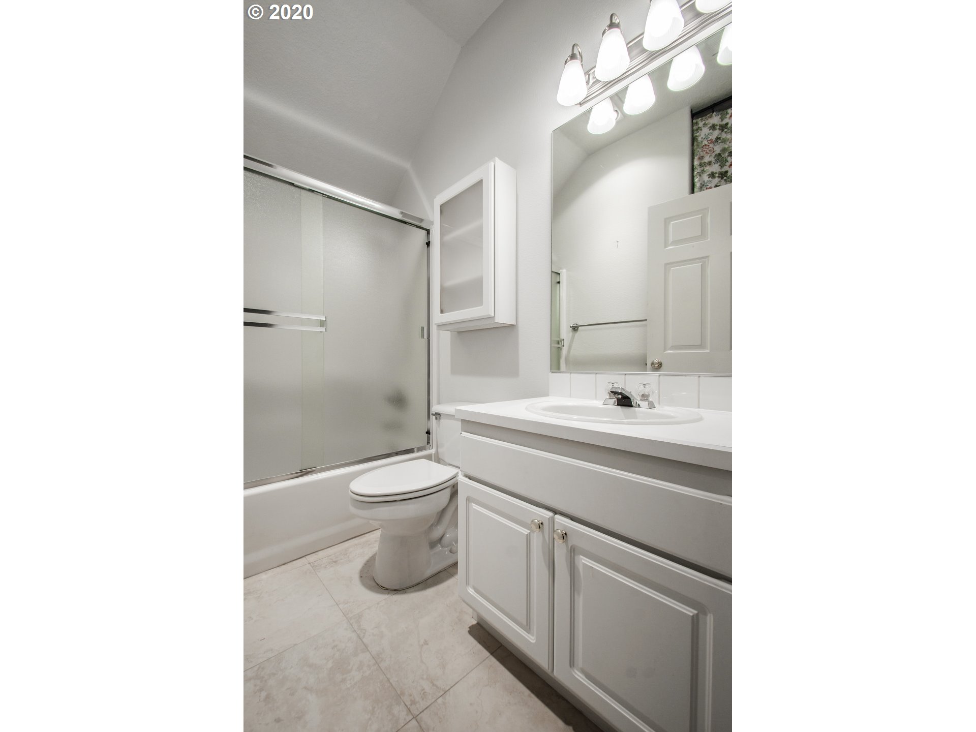18690 Southwest Boones Ferry Road Tualatin, OR 97062 - Photo 24 of 32