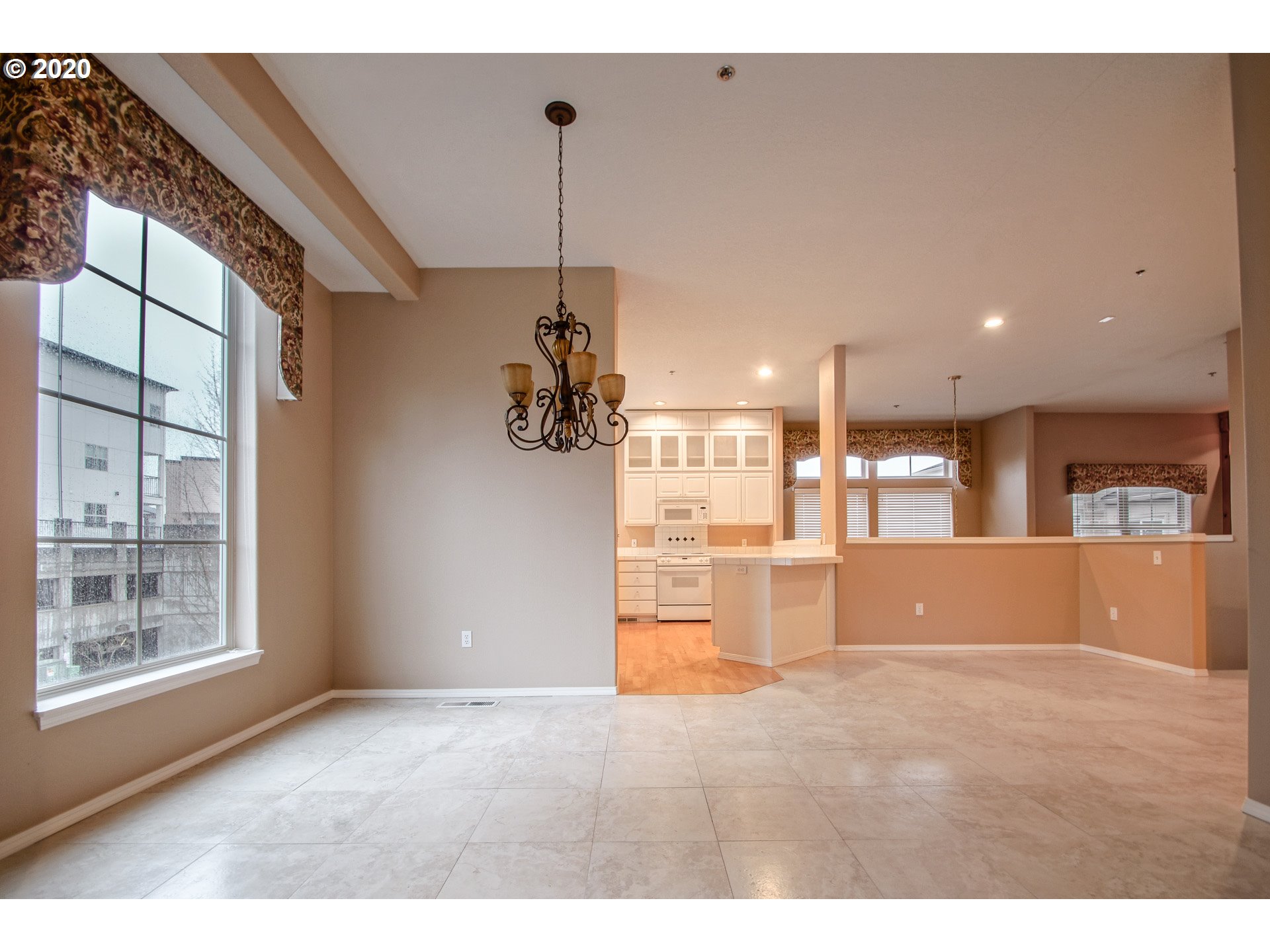 18690 Southwest Boones Ferry Road Tualatin, OR 97062 - Photo 7 of 32