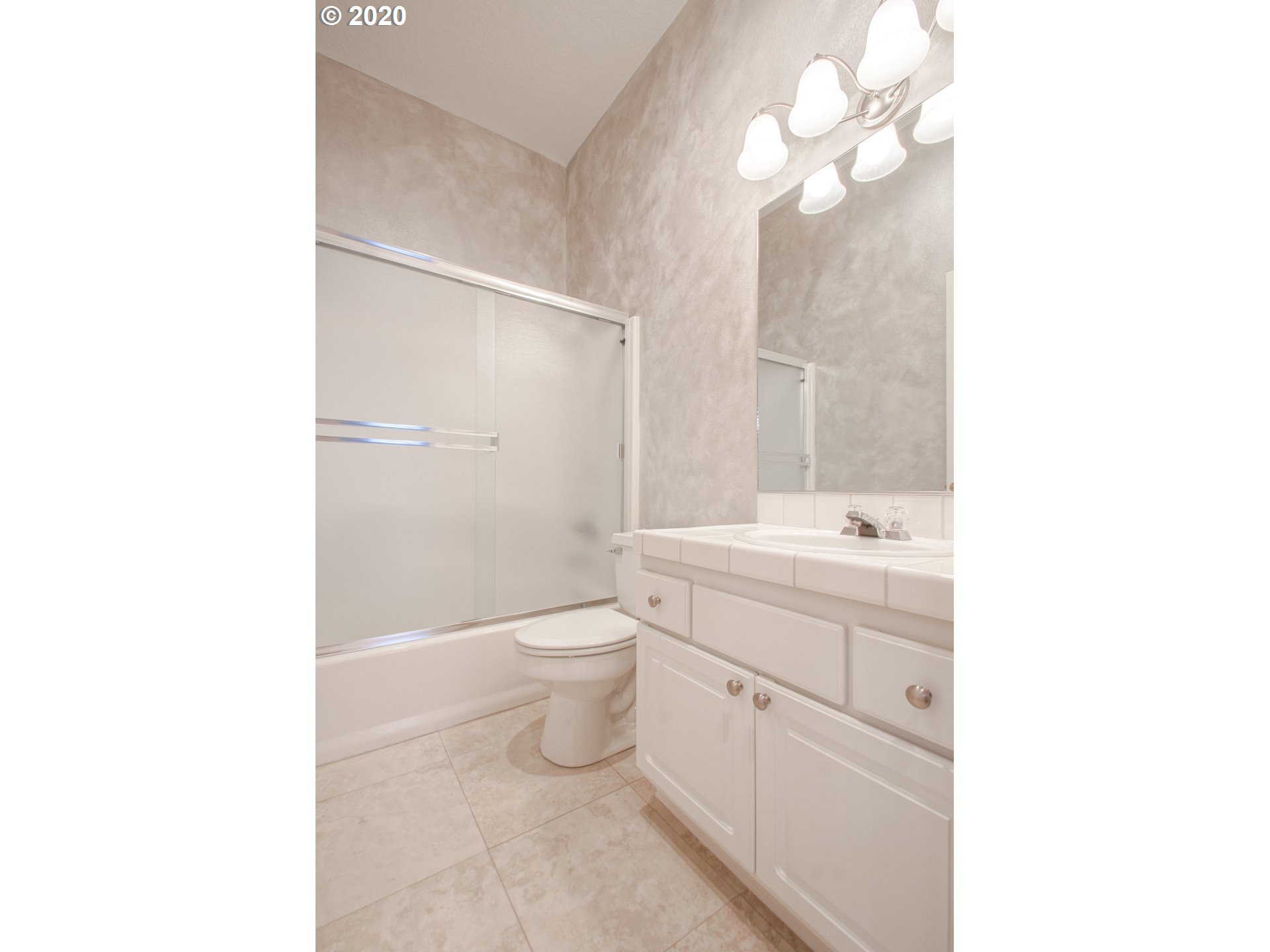 18690 Southwest Boones Ferry Road Tualatin, OR 97062 - Photo 10 of 32