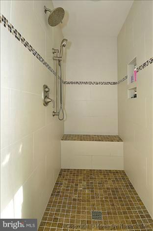 2801 Rifle Ridge Road Oakton, VA 22124 - Photo 22 of 30 a bathroom with a shower
