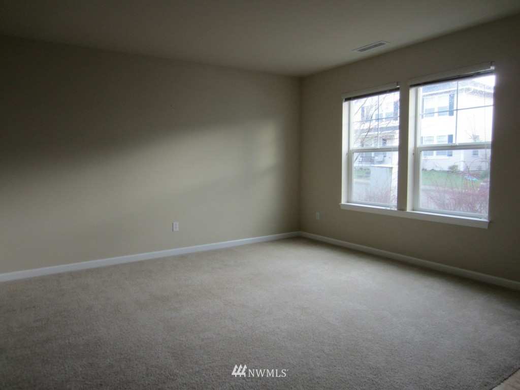 227 Ferndale Court Northeast Renton, WA 98056 - Photo 2 of 15