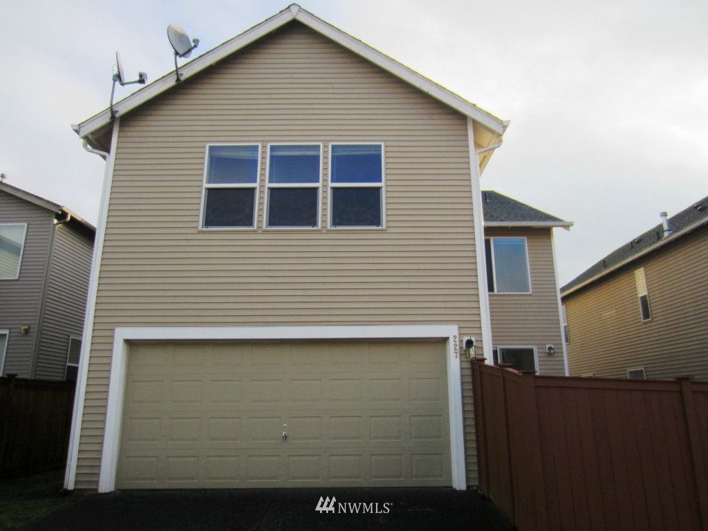 227 Ferndale Court Northeast Renton, WA 98056 - Photo 14 of 15
