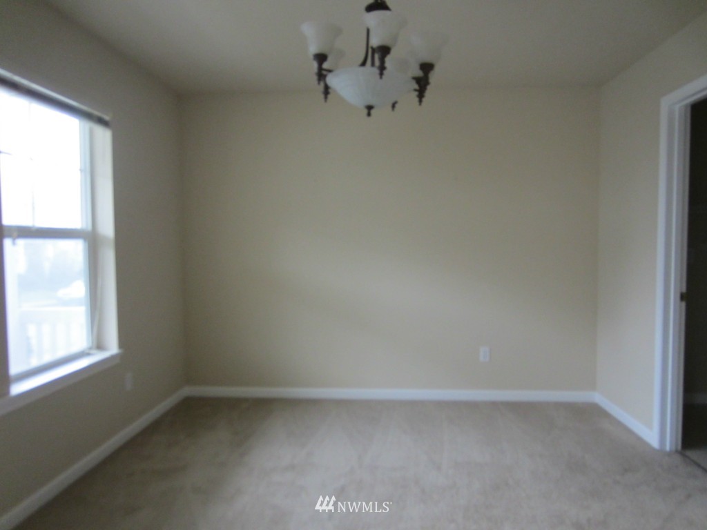 227 Ferndale Court Northeast Renton, WA 98056 - Photo 3 of 15