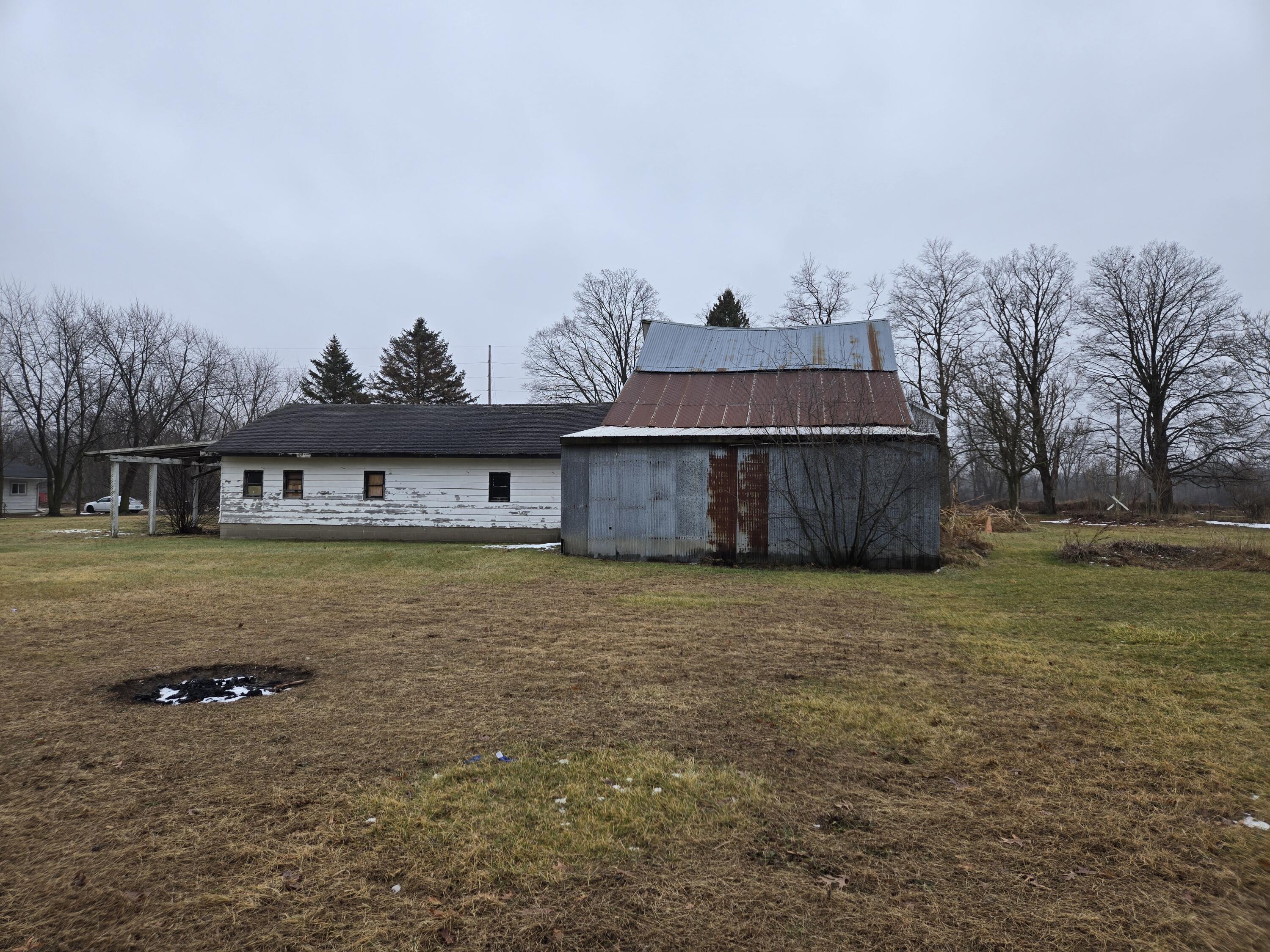 8662 South Stoney Lake Road Jackson, MI 49201 - Photo 12 of 59 20260107_112038