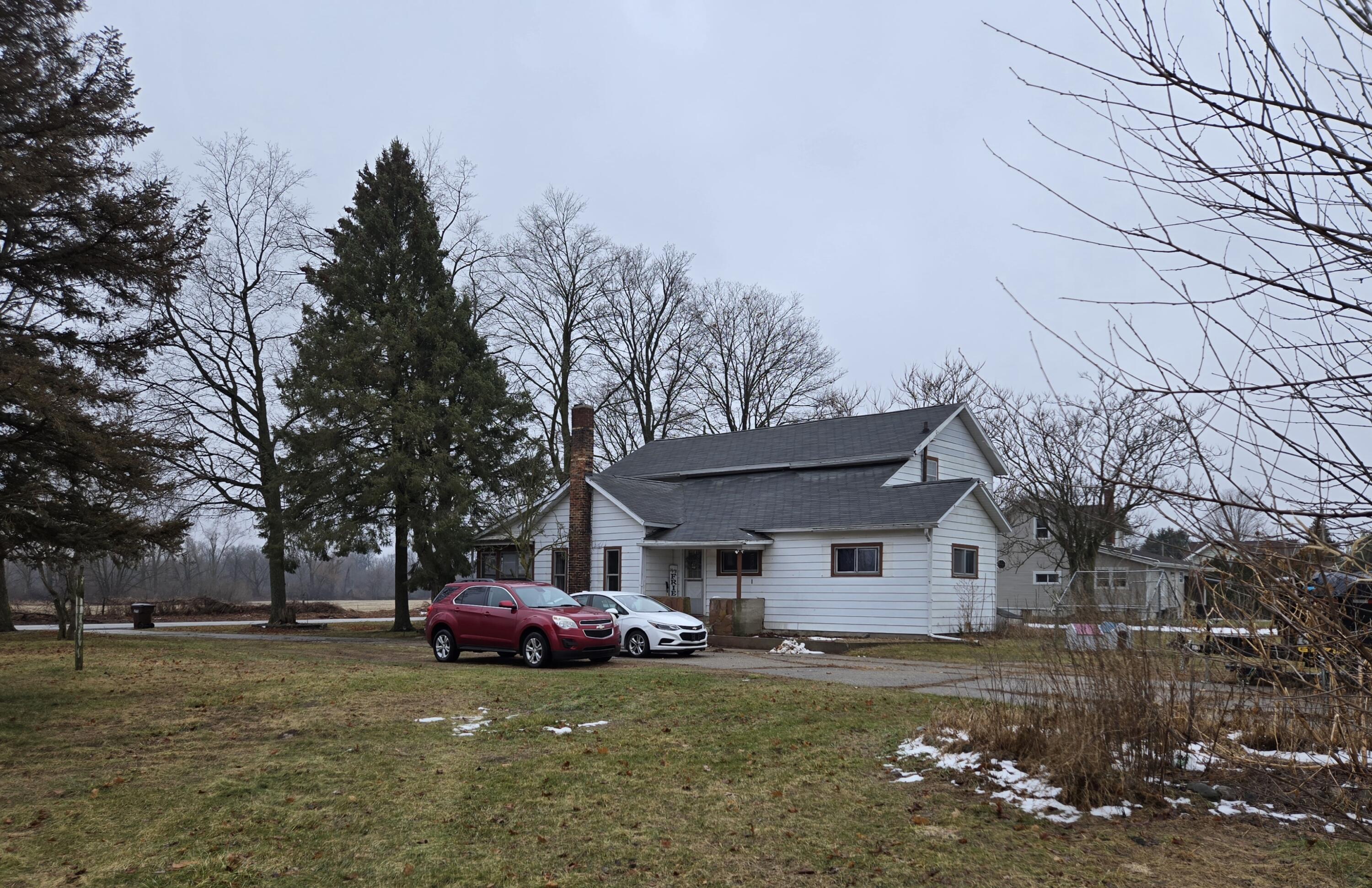 8662 South Stoney Lake Road Jackson, MI 49201 - Photo 3 of 59 20260107_112131